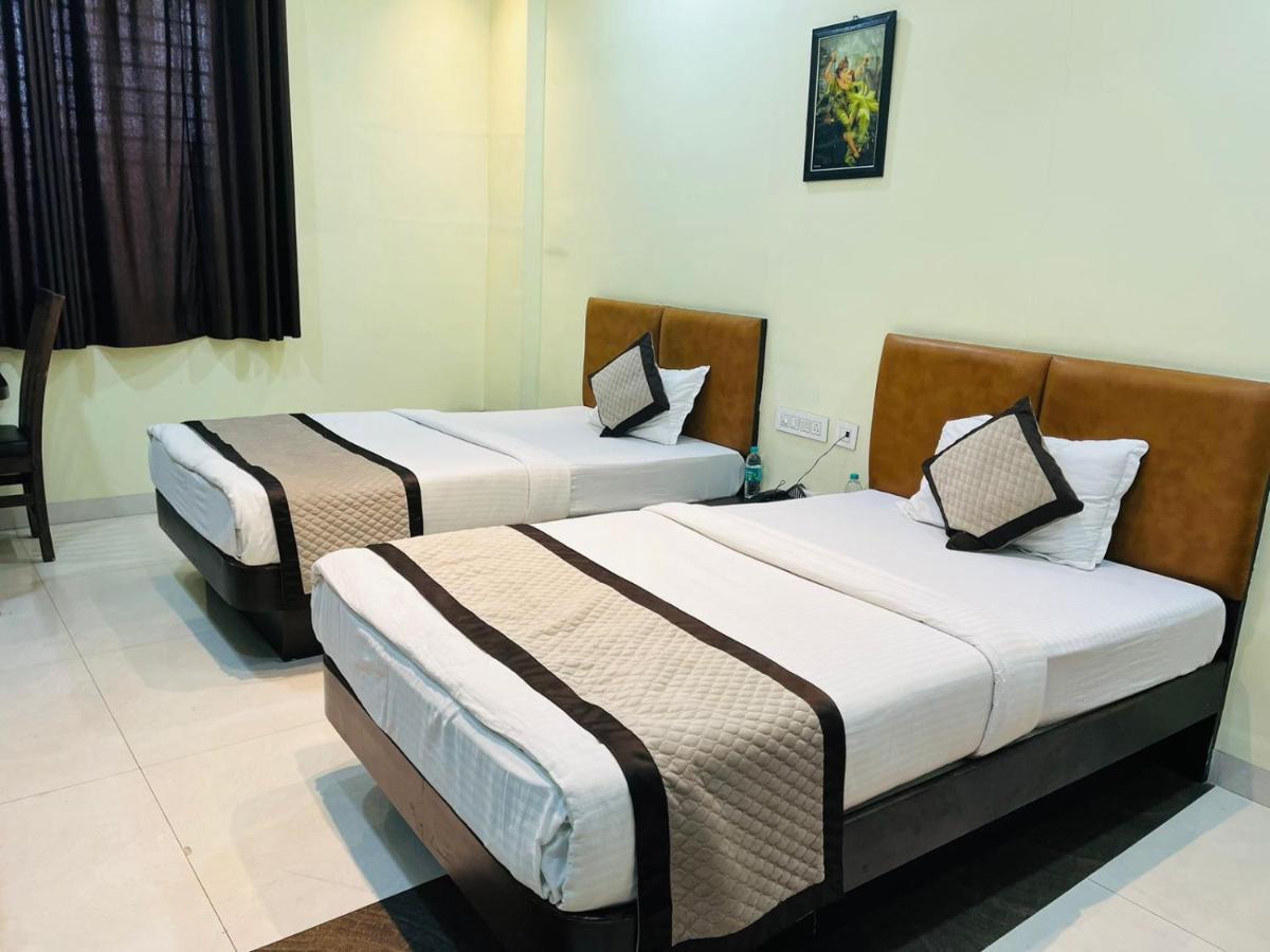 Jmc Hotel Lavish Akolia Dış mekan fotoğraf