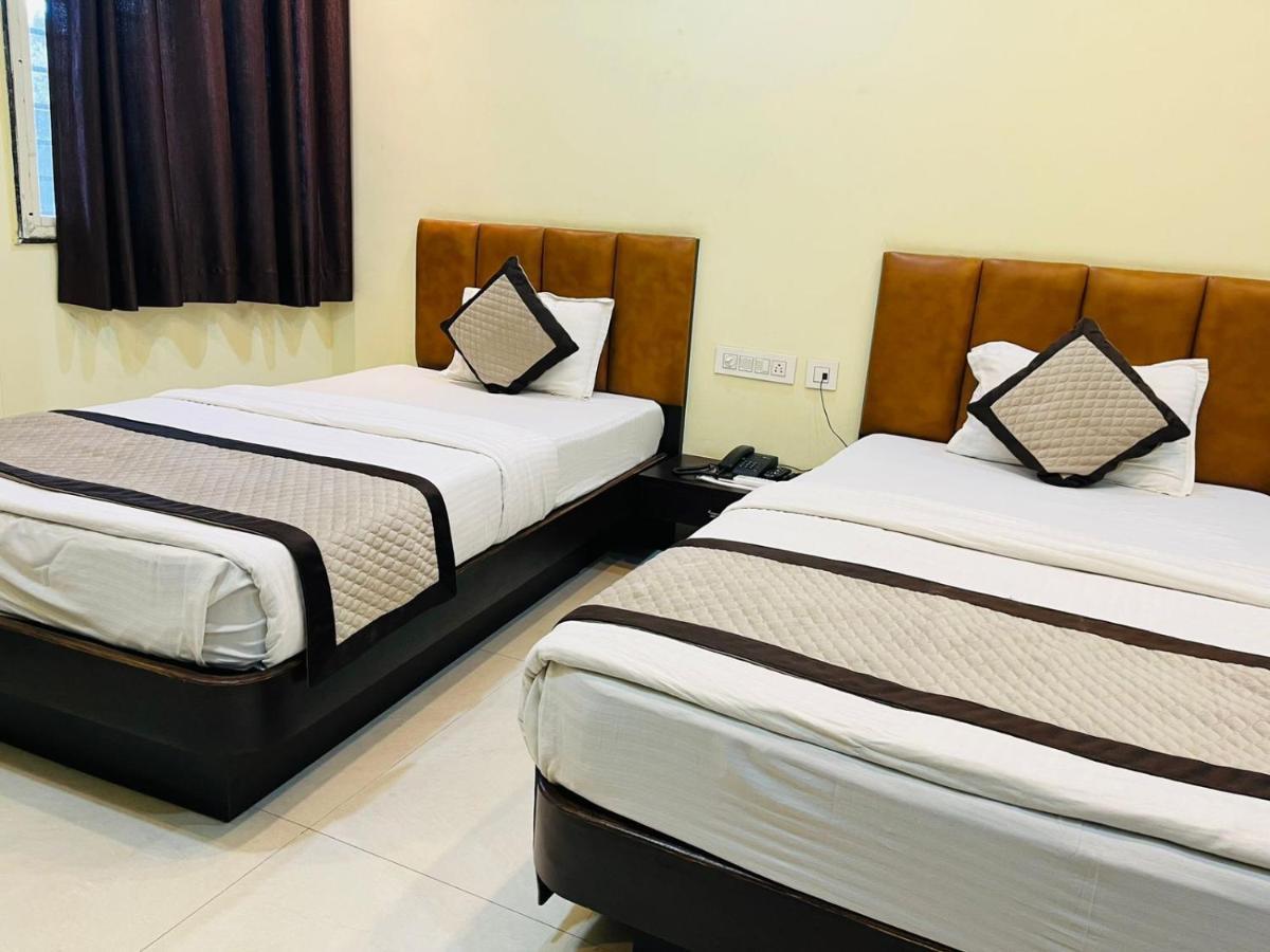 Jmc Hotel Lavish Akolia Dış mekan fotoğraf
