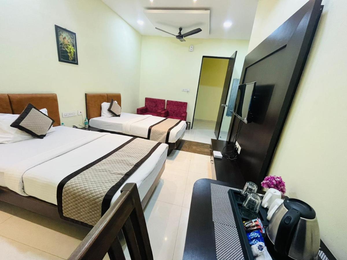 Jmc Hotel Lavish Akolia Dış mekan fotoğraf