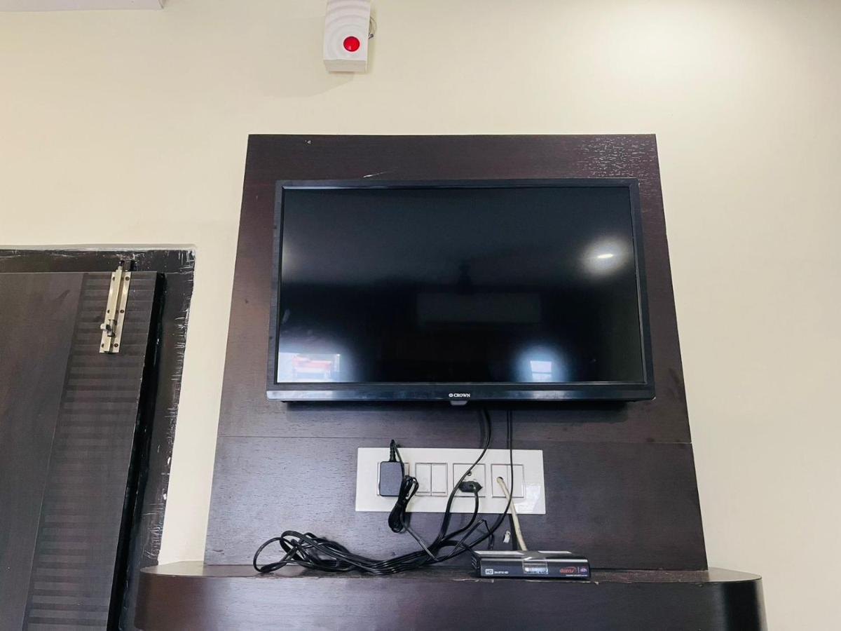 Jmc Hotel Lavish Akolia Dış mekan fotoğraf