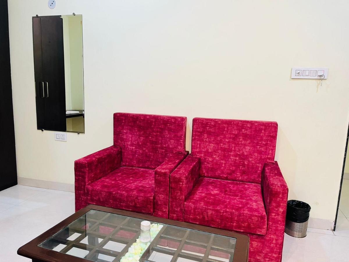 Jmc Hotel Lavish Akolia Dış mekan fotoğraf