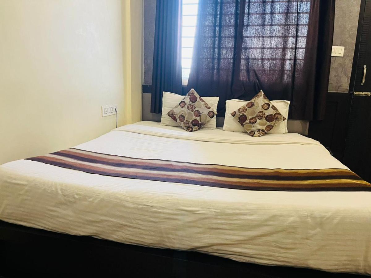 Jmc Hotel Lavish Akolia Dış mekan fotoğraf