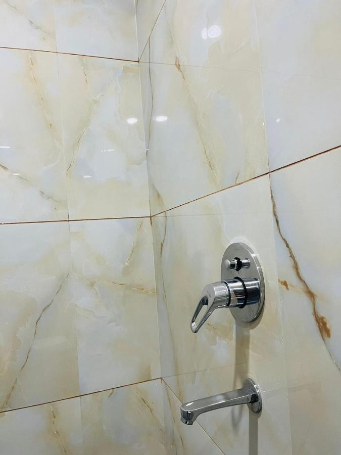 Jmc Hotel Lavish Akolia Dış mekan fotoğraf