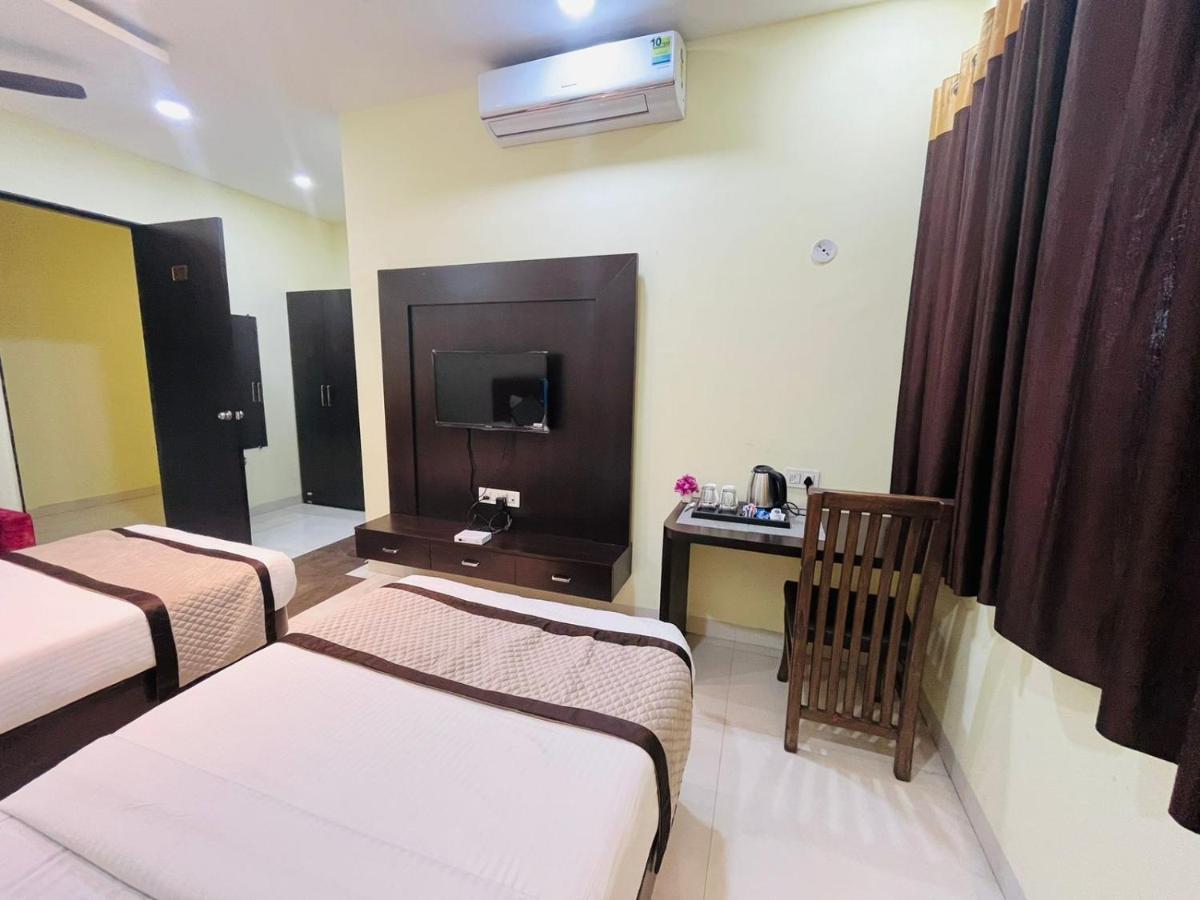 Jmc Hotel Lavish Akolia Dış mekan fotoğraf